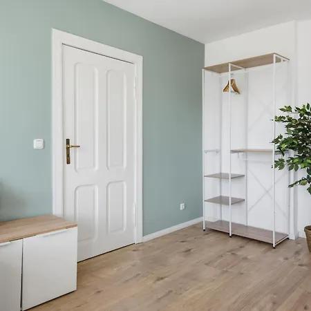 Gemuetliche 3 Dachwohnung Inkl Parkplatz * Rudersdorf