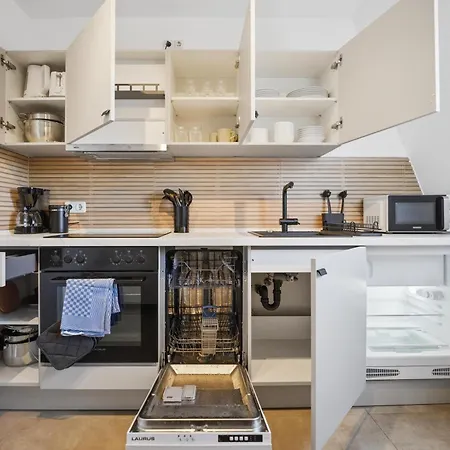 Apartment Gemuetliche 3 Dachwohnung Inkl Parkplatz